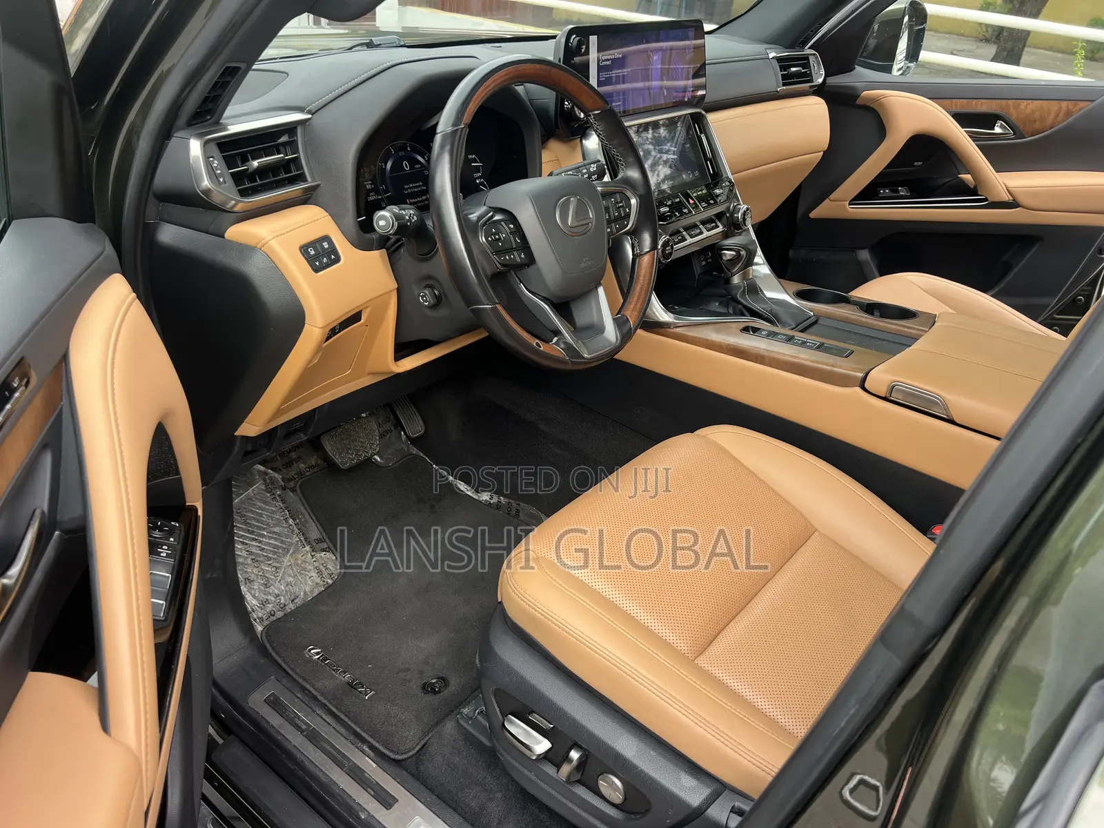 Lexus LX 600 2022 Green