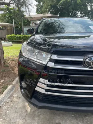 Toyota Highlander XLE 4x2 V6 (3.5L 6cyl 8A) 2018 Black
