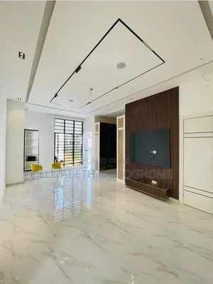 5bdrm Duplex in Chevron for rent