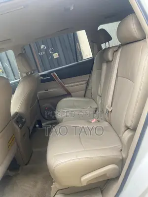 Toyota Highlander Limited 2010 White