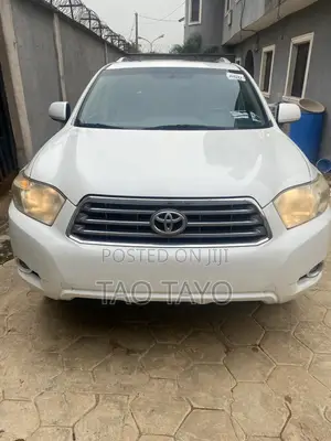 Toyota Highlander Limited 2010 White