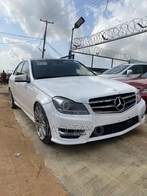 Mercedes-Benz C300 Luxury 4Matic Sedan AWD (3.0L 6cyl 7A) 2012 White