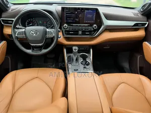 Toyota Highlander Platinum 2021 Black