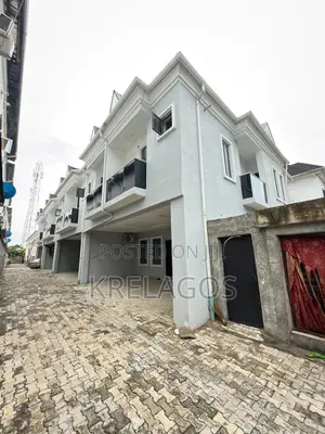 4bdrm Duplex in Chevron for rent