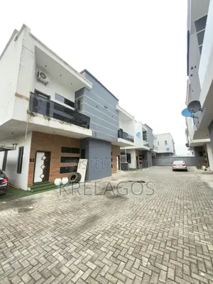 4bdrm Duplex in Orchid, Chevron for sale