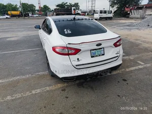 Ford Fusion SE 2013 White