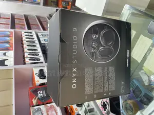 Onyx Studio 9