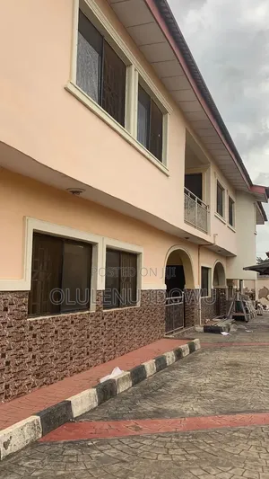 Furnished 5bdrm Duplex in Igando / Ikotun/Igando for sale