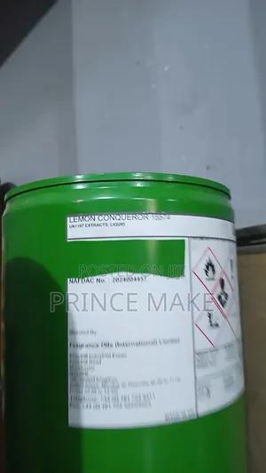 Industrial Fragrance Raw Materials in Drums (Green Blue Drums)