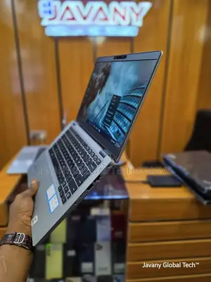 Laptop Dell Latitude 5310 16GB Intel Core i5 SSD 256GB