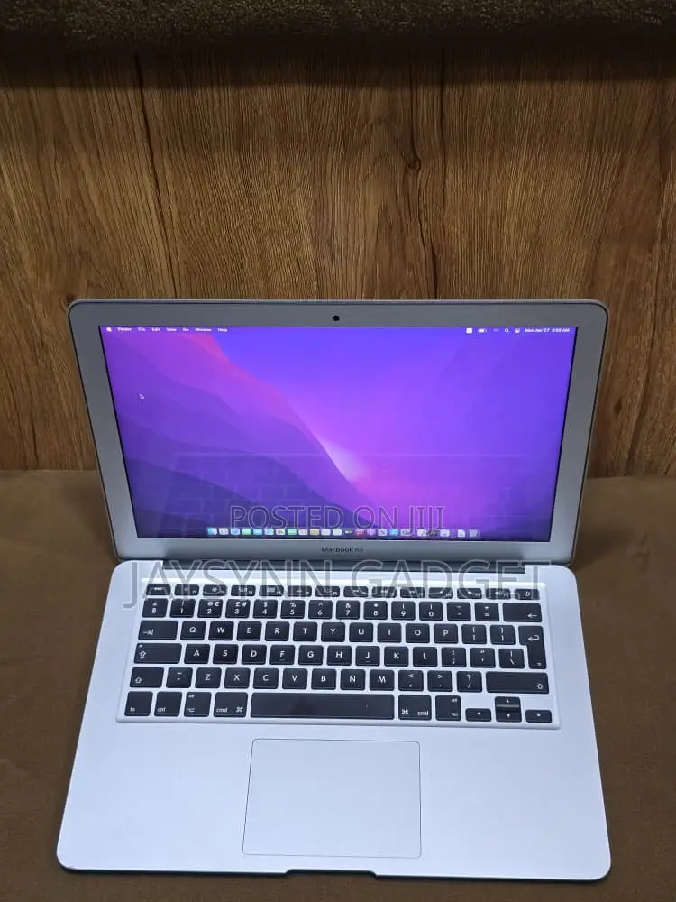Laptop Apple MacBook Air 2017 8GB Intel Core i5 SSD 256GB