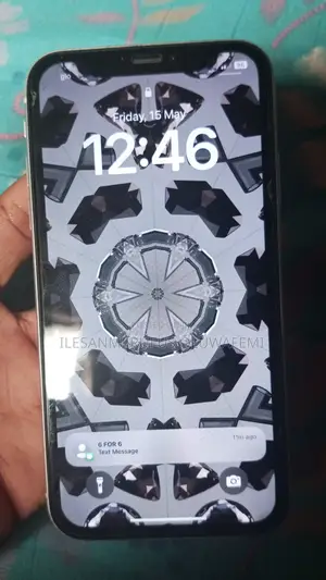 Apple iPhone XR 64 GB White