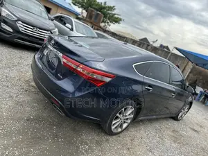 Toyota Avalon XLE Premium 4dr Sedan (3.5L 6cyl 6A) 2015 Blue