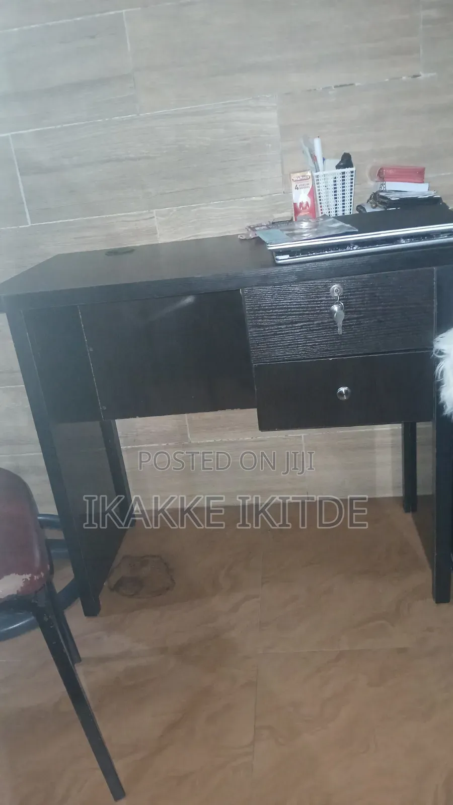 Reading Table