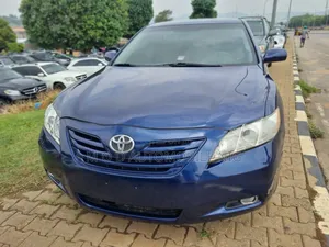Toyota Camry LE 4dr Sedan (2.4L 4cyl 5A) 2009 Blue