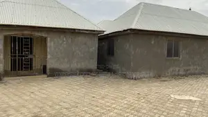 1bdrm Shared Apartment in Opposite Maitama, Katampe (Main) for rent