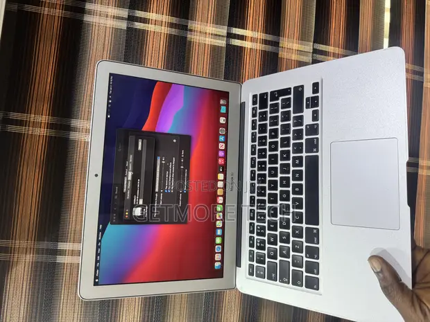 マックブック Air 256GB 2014 MacBook Air 機種一覧とモデルの判別方法
