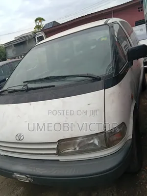 Toyota Previa 2003 White