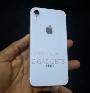 Apple iPhone XR 64 GB White
