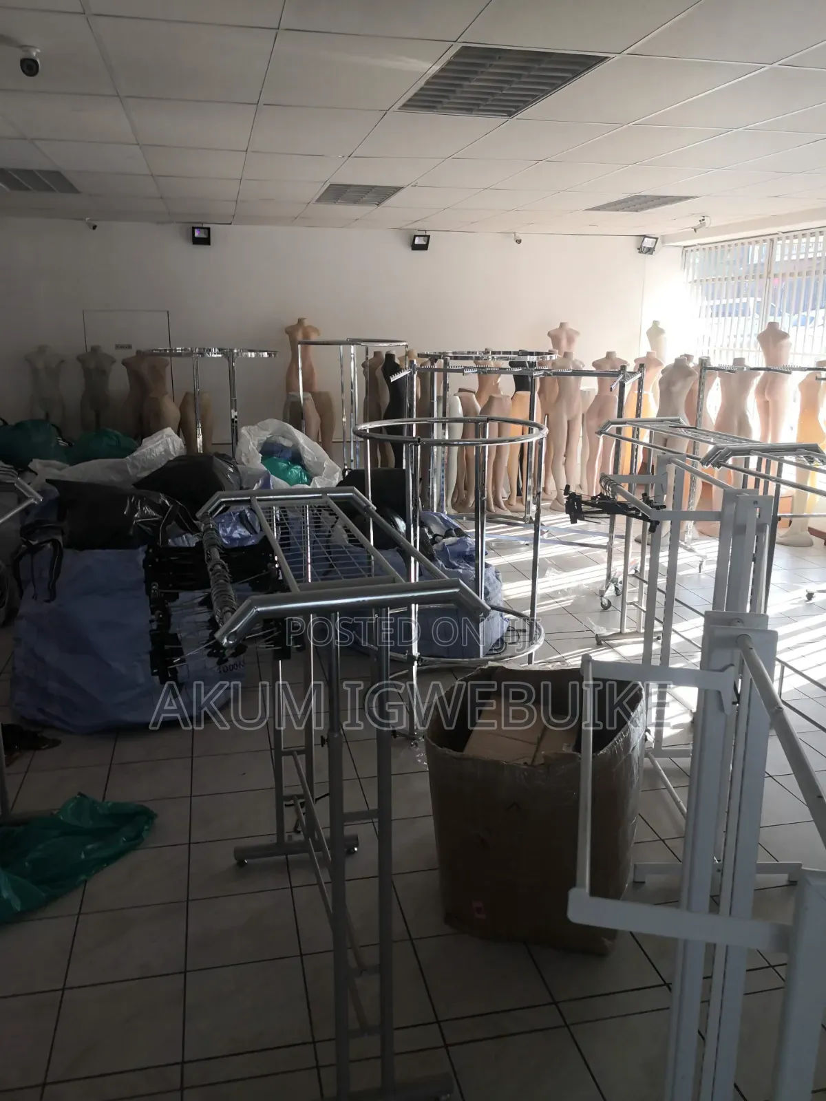 Boutique Solid Stainless Clothes Display Rack
