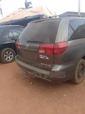 Toyota Sienna 2005 Gray