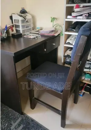 Table N Chair