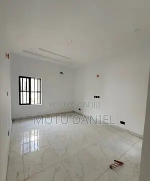4bdrm Townhouse / Terrace in Apo Resettlement for rent