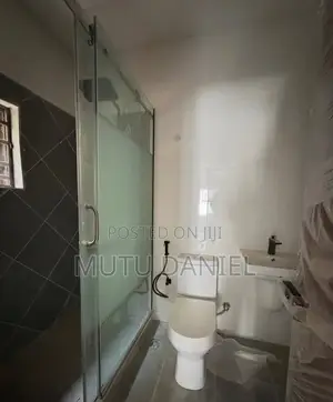 4bdrm Townhouse / Terrace in Apo Resettlement for rent
