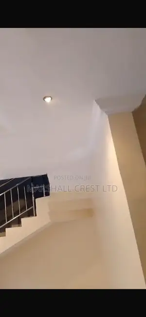 3bdrm Duplex in Lekki Phase 2 for rent