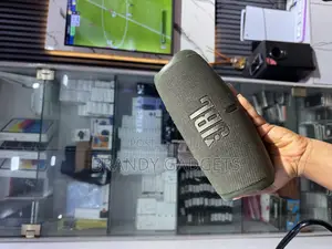 Neatly Used JBL Charge 5