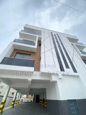 2bdrm Apartment in Newroad, Igbo-efon for sale
