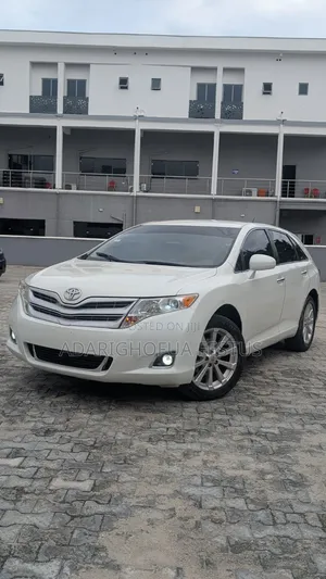 Toyota Venza 2010 White