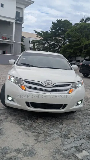 Toyota Venza 2010 White
