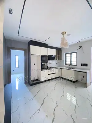 1bdrm Apartment in Lekki Phase 1 for sale