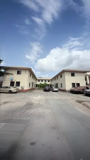 16bdrm Block of Flats in Lekki Phase One for sale