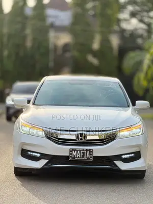 Honda Accord Touring V6 4dr Sedan FWD (3.5L 6cyl 6A) 2017 White