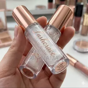 Long Lasting Hydrating Lipgloss