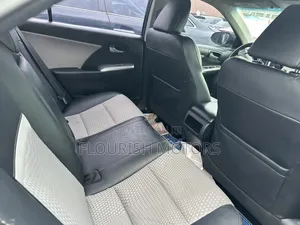 Toyota Camry SE 4dr Sedan (2.5L 4cyl 6A) 2013 Black