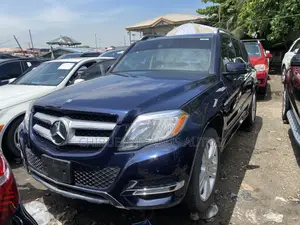 Mercedes-Benz GLK-Class Base GLK 350 4dr AWD 4MATIC (3.5L 6cyl 7A) 2015