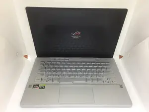 Laptop Asus ROG Zephyrus G14 16GB AMD Ryzen 9 SSD 1T