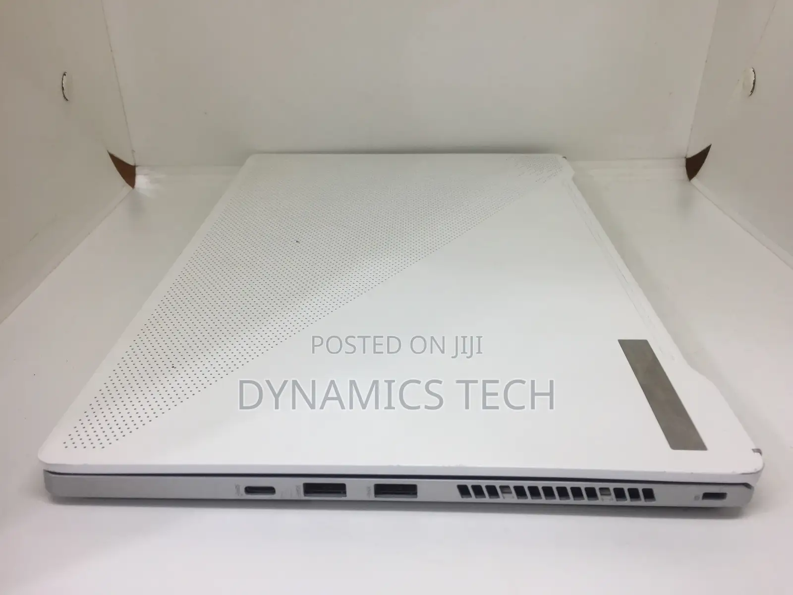 Laptop Asus ROG Zephyrus G14 16GB AMD Ryzen 9 SSD 1T