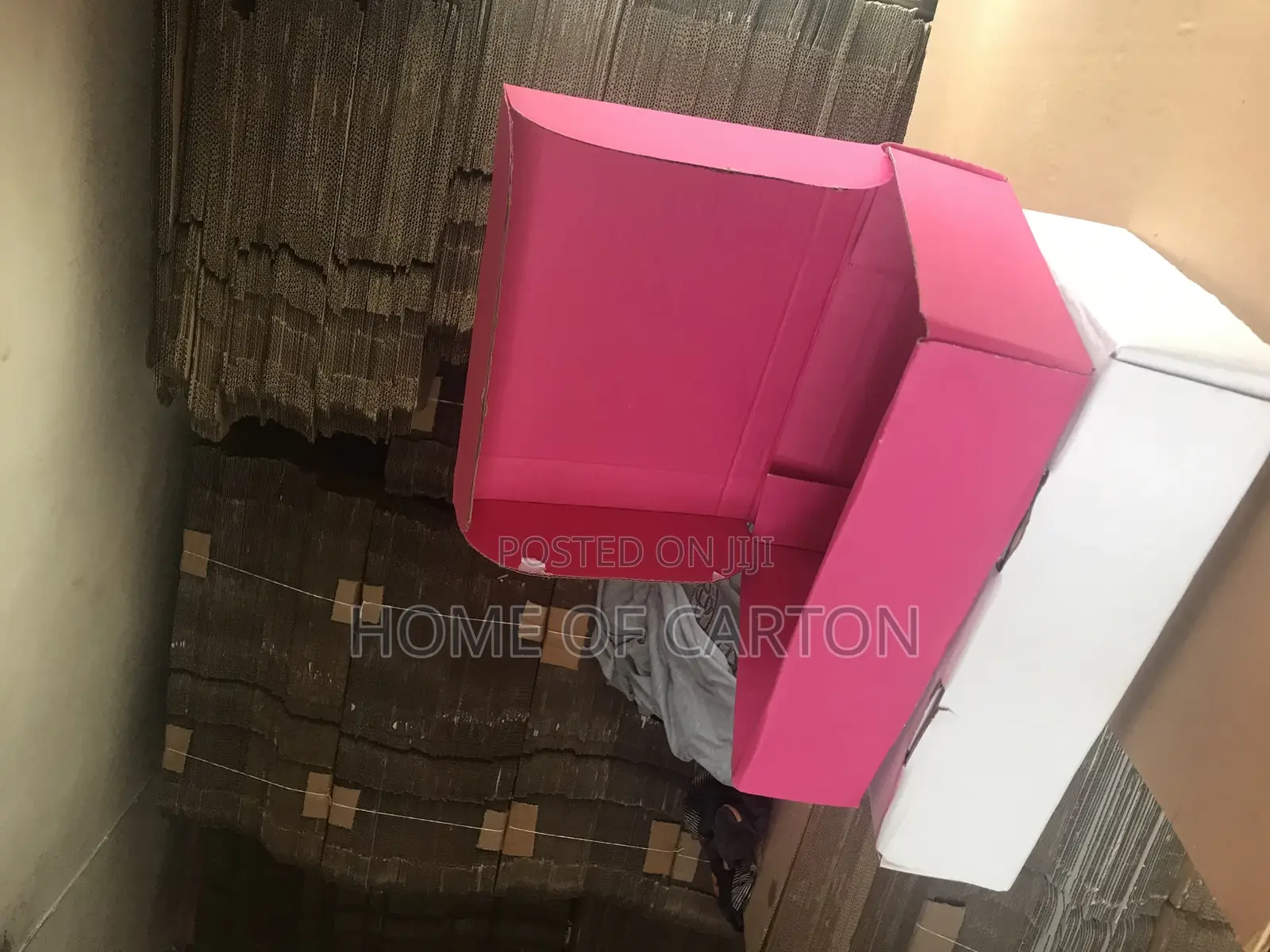 High Pizza Box