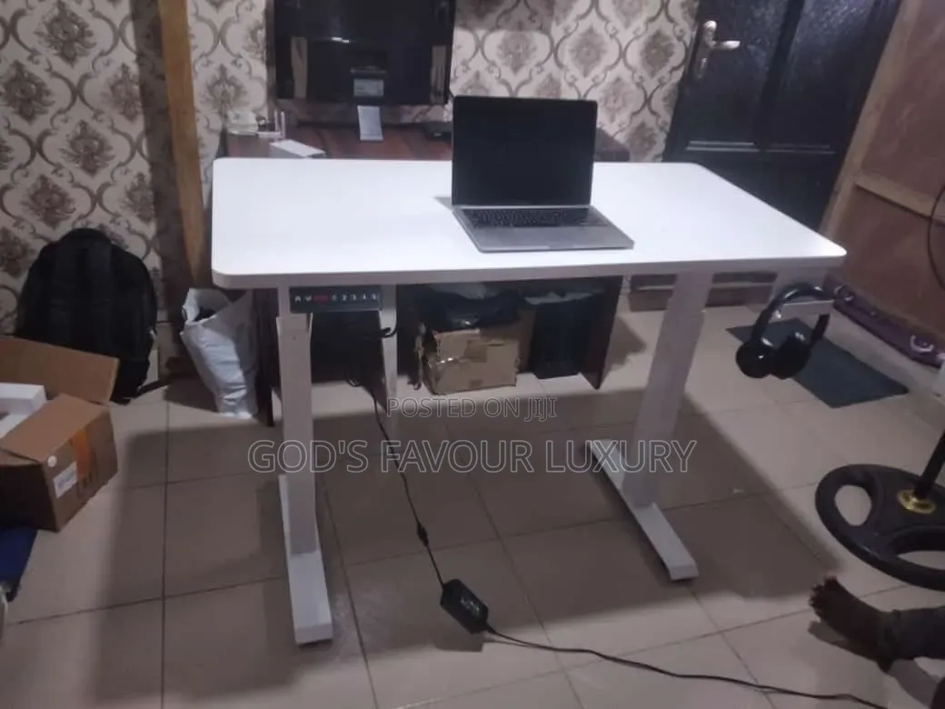 Sit-Stand Gaming Table [Electric Height Adjustable]