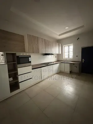 5bdrm Duplex in Diplomatic Zone for rent