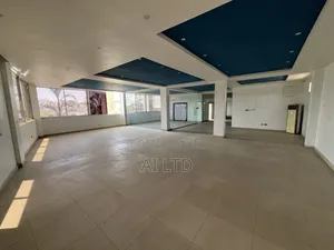 423sqm Commercial Space With 4 Private Convenience