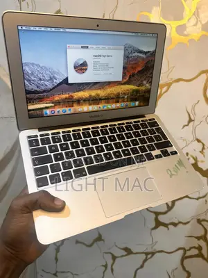 Laptop Apple MacBook Air 4GB Intel Core i7 SSD 256GB