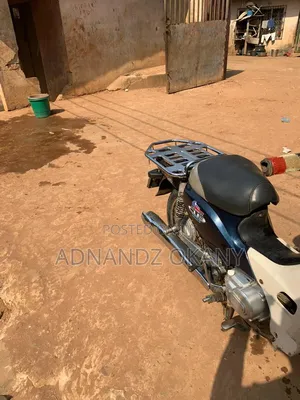 Honda CB 2025 Blue