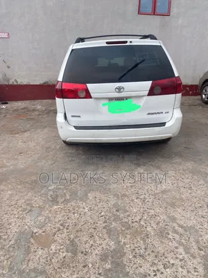 Toyota Sienna CE AWD 2008 White