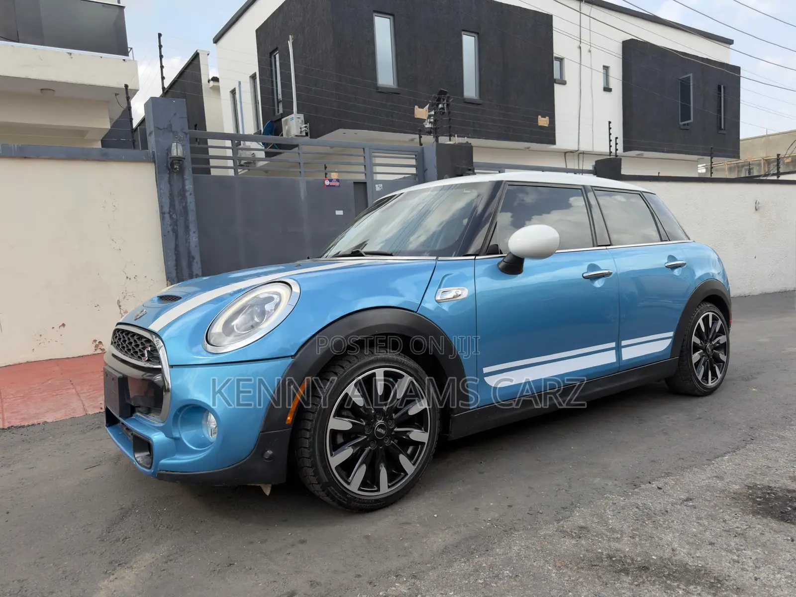 Mini Cooper 2016 Blue