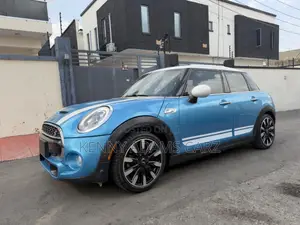 Mini Cooper 2016 Blue
